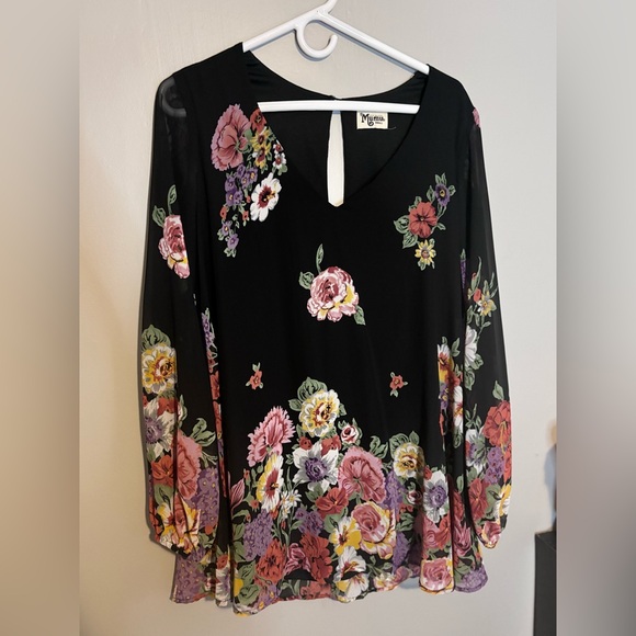 Show me your Mumu Donna Michelle Falling Floral Tunic Top - Picture 3 of 5